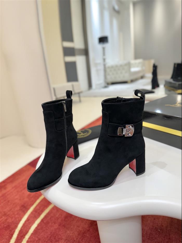 2025112818913831 390